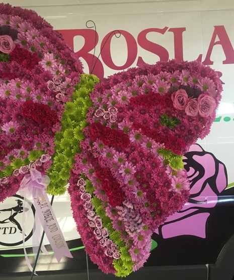 Bouquet 'Unusual butterfly' - order and send for 137 $ with same day  delivery - MyGlobalFlowers